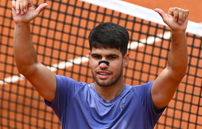Alcaraz, Zverev thắng dễ trận ra quân Rome Masters 2025