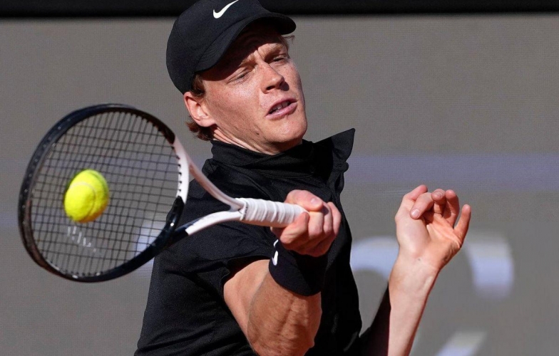 Sinner thắng dễ 'đối mềm', gặp đá tảng ở vòng 4 Rome Masters 2025