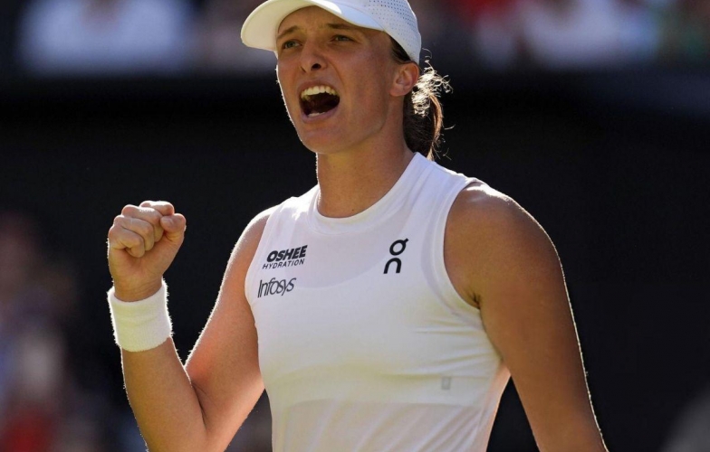 Swiatek gây bất ngờ khi tiết lộ bí quyết thăng hoa ở Wimbledon 2025