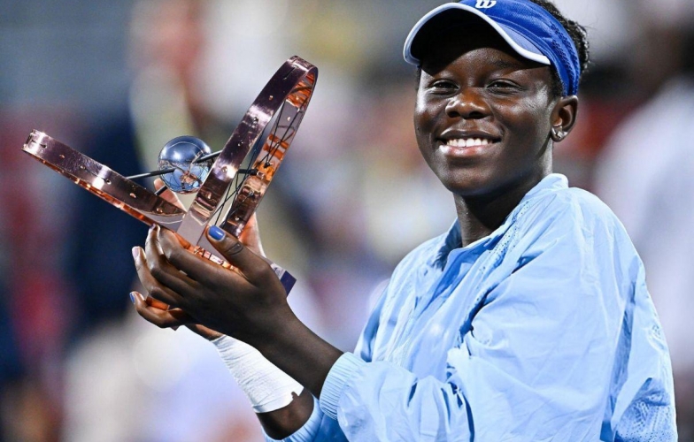 Hạ nhà vô địch Grand Slam, hiện tượng 18 tuổi đăng quang Rogers Cup 2025