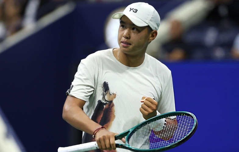 Tay vợt gốc Việt sáng cửa đăng quang Next Gen ATP Finals 2025