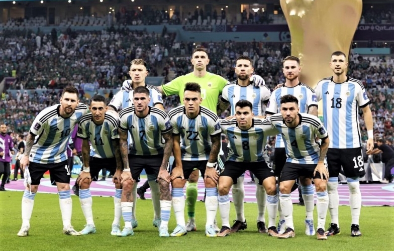 Vừa vô địch World Cup 2022, người hùng Argentina nguy cơ phải 'bóc lịch'?