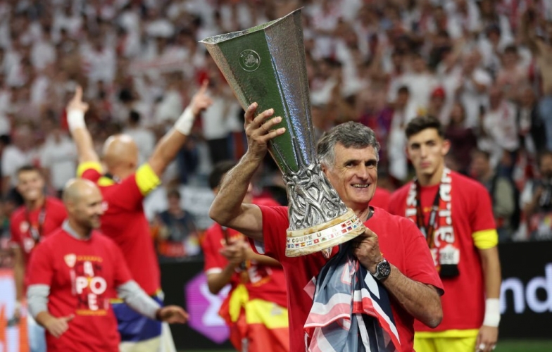 HLV Sevilla nói lời thật lòng sau chức vô địch Cúp C2 2022/23