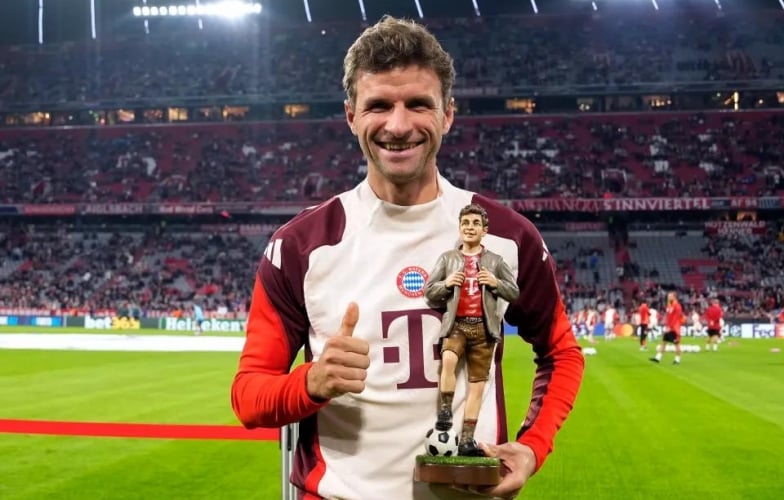 Thomas Muller phá vỡ kỷ lục đáng kinh ngạc của huyền thoại Barca