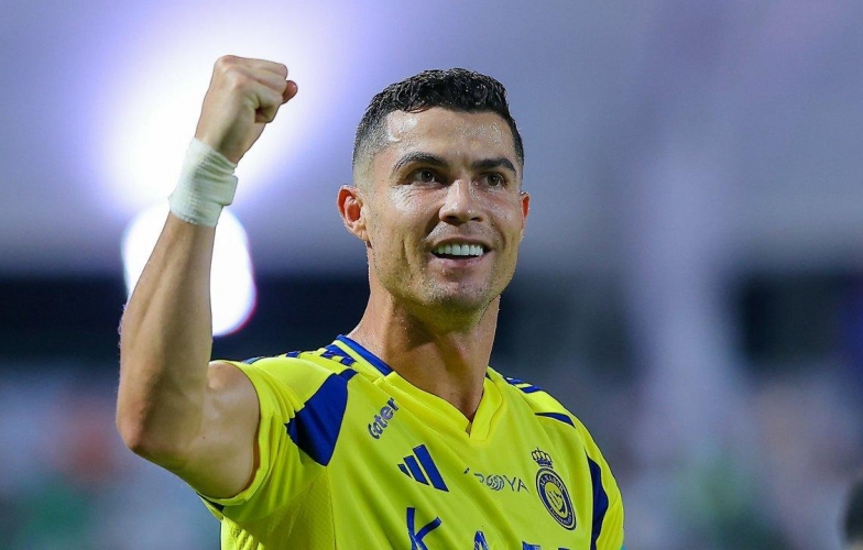 Ronaldo chính thức tiết lộ danh tính khách mời YouTube để 'phá đảo internet'