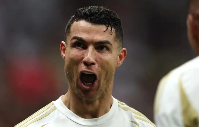 Ronaldo từ chối gia nhập 3 'gã khổng lồ' châu Âu