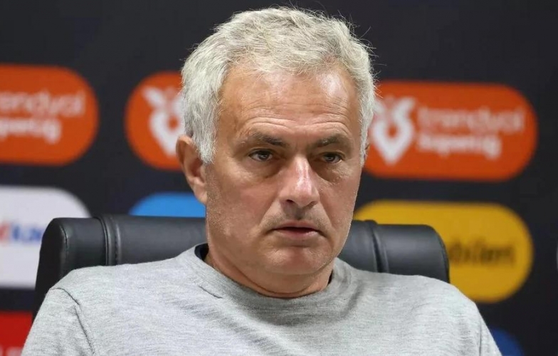 HLV Jose Mourinho rời Thổ Nhĩ Kỳ