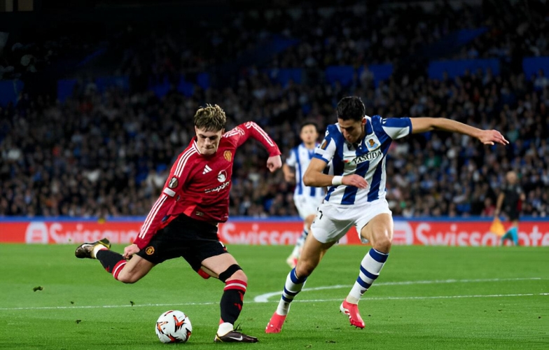 3 quả penalty, MU tạo 'cơn mưa' bàn thắng trước Real Sociedad