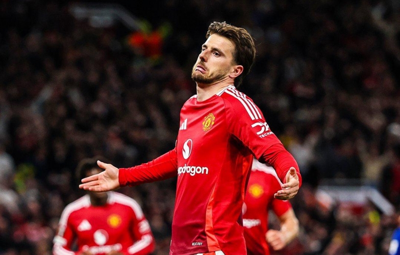 Lập cú đúp siêu phẩm cho MU, Mason Mount trải lòng đầy cảm xúc