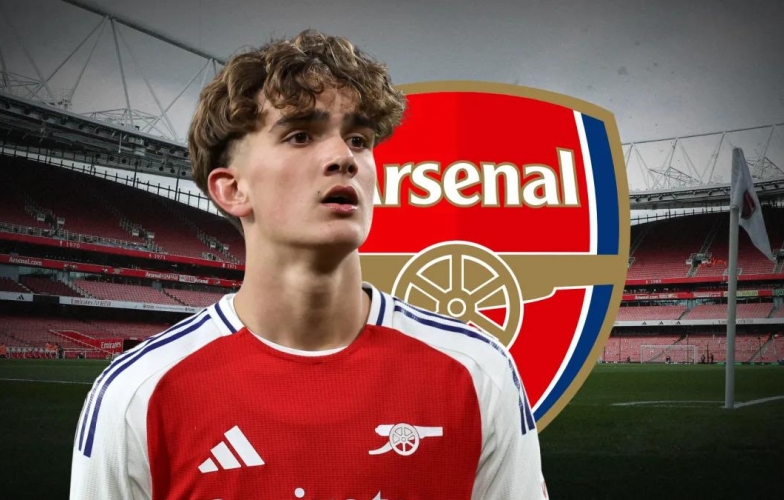 Arsenal ra mắt thần đồng 15 tuổi, đóng góp 25 bàn sau 24 trận