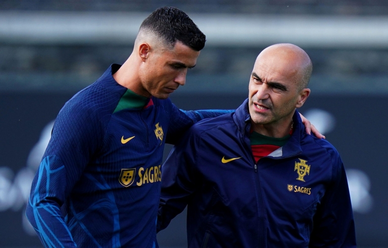 Ronaldo giải nghệ? HLV Bồ Đào Nha chính thức lên tiếng
