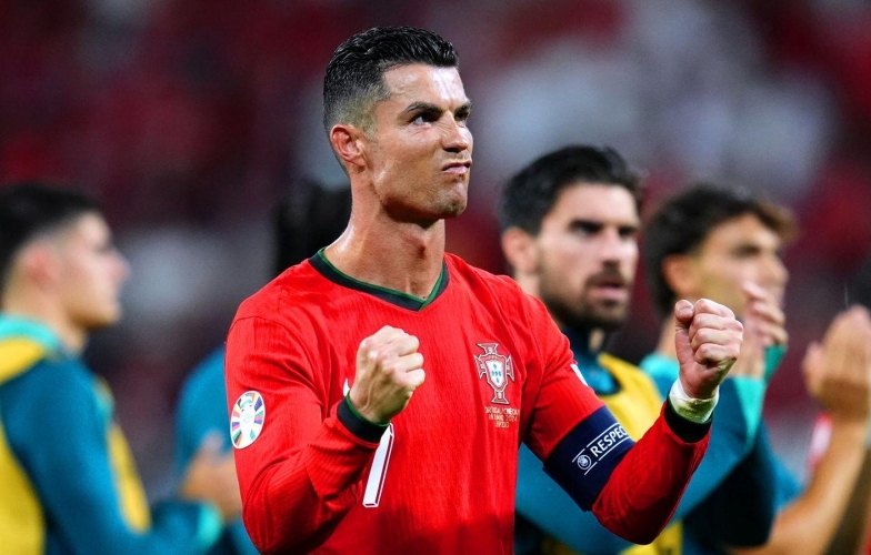 Ronaldo được ủng hộ gia nhập bến đỗ vĩ đại Ngoại hạng Anh