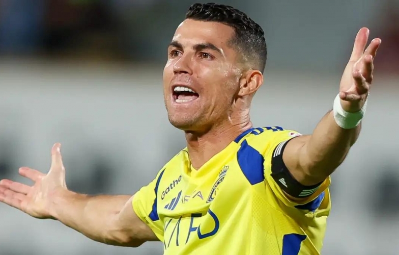 Ronaldo đưa ra quyết định bất ngờ về việc làm HLV