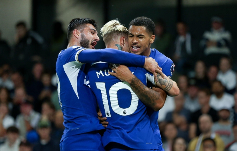Nối gót Felix, Chelsea chia tay thêm 1 tiền đạo 'chân gỗ'