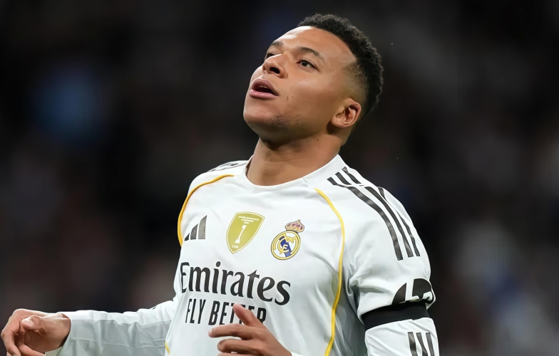 Mbappe chính thức báo tin không thể buồn hơn đến Real Madrid