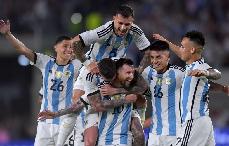 FIFA ra án phạt cực nặng liên quan đến ngôi sao Argentina
