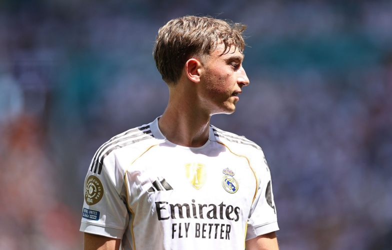 Dean Huijsen: Viên ngọc thô lặng lẽ tỏa sáng trong ngày ra mắt Real Madrid