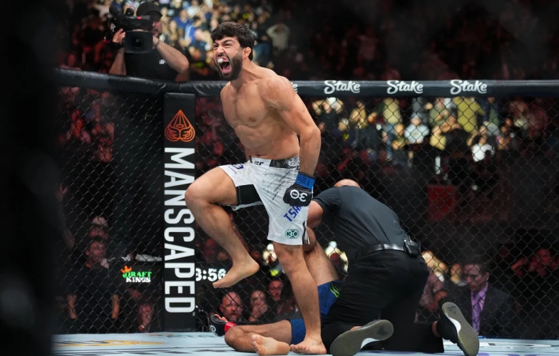 UFC Austin: Arman Tsarukyan bất ngờ đánh bại Beneil Dariush