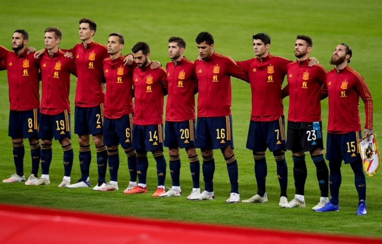 Đội hình nào sẽ giúp Tây Ban Nha trở lại ngai vàng?