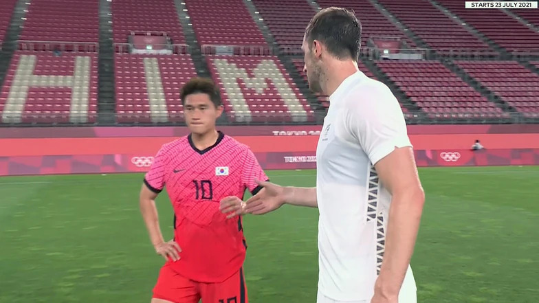 Cầu thủ Hàn Quốc gây phẫn nộ với hình ảnh không đẹp tại Olympic 2021