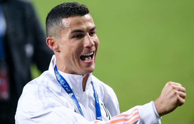 Người đại diện ra tay, Ronaldo trở lại Ngoại hạng Anh làm kình địch MU?