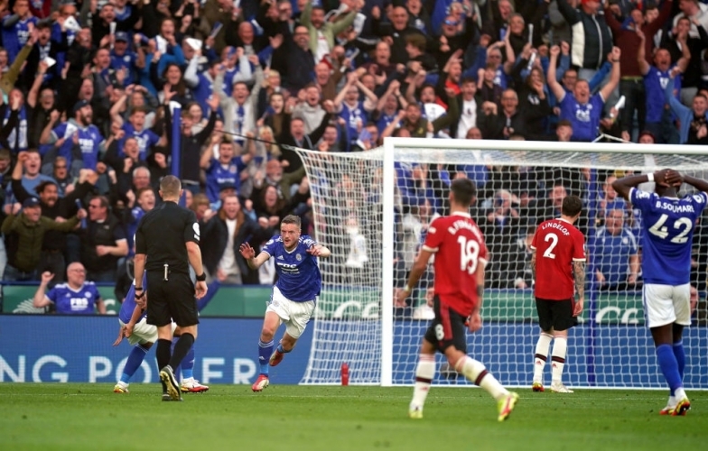 Man United vụn vỡ tại King Power