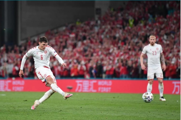 Video bàn thắng Nga 1-4 Đan Mạch: Siêu phẩm của sao Chelsea
