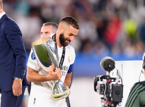 Real Madrid giành Siêu cúp châu Âu, HLV Ancelotti phát biểu ‘cứng’ về Benzema