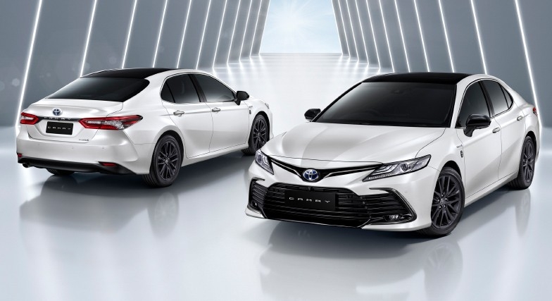 Toyota Camry bổ sung thêm phiên bản đặc biệt mới, giá bán tăng nhẹ