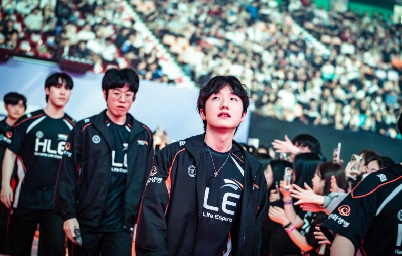 Peanut gửi chiến thư tới Levi tại LOL EWC 2025