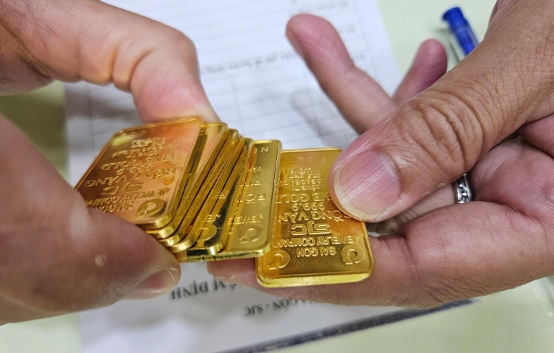 Giá vàng hôm nay tối 5/8: Vàng miếng SJC tăng mạnh