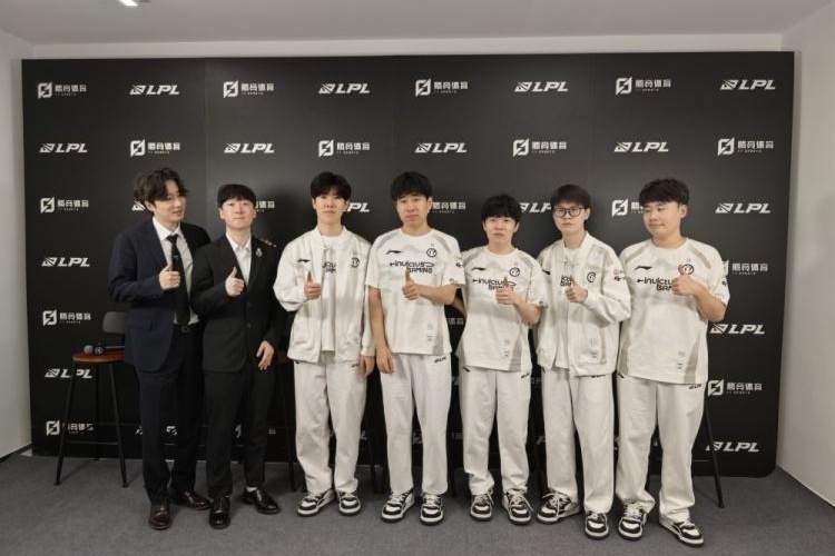 HLV Daeny: 'BLG có khả năng đi đường cực mạnh'