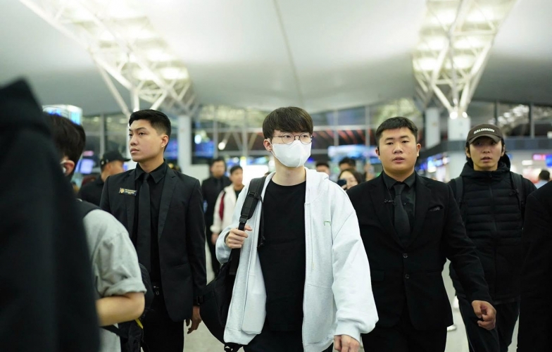 T1 chính thức trở về Hàn Quốc