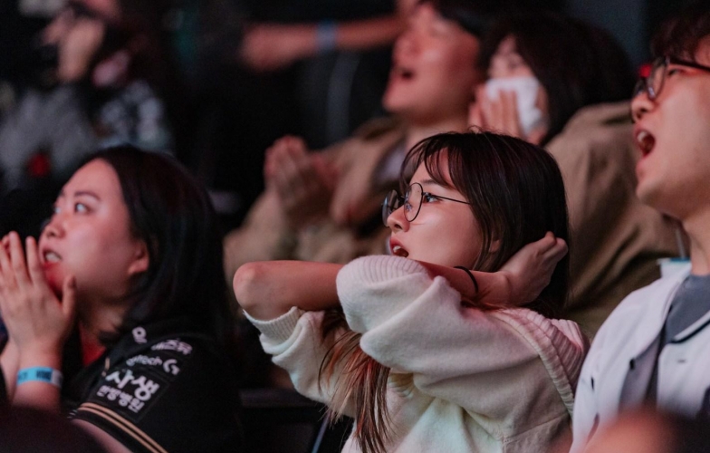 CĐV bùng nổ cảm xúc khi Việt Nam tổ chức LCK