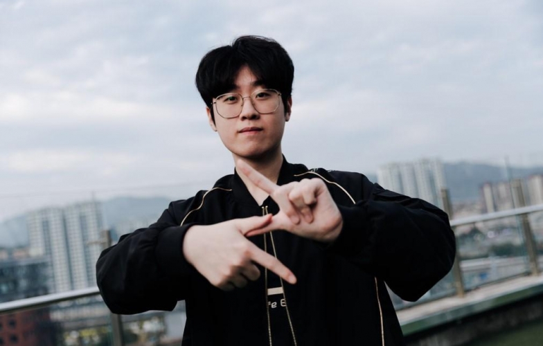 Zeus: 'Nhìn T1 vô địch, tôi rất tiếc nuối'