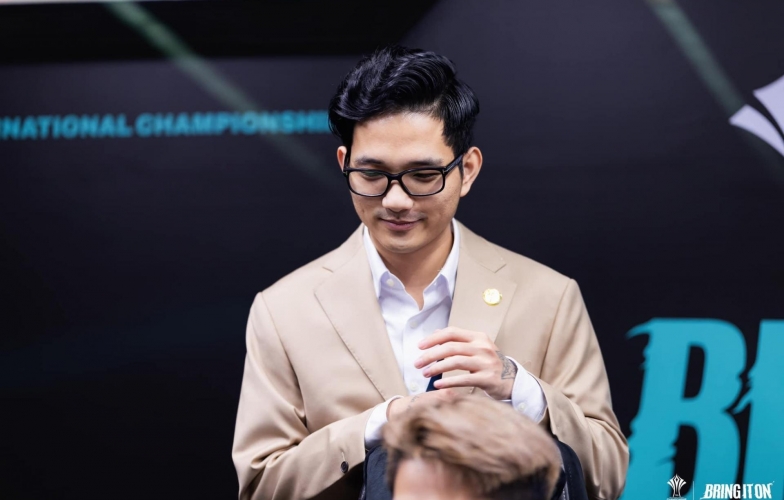 Cựu HLV Saigon Phantom công khai yêu tuyển thủ