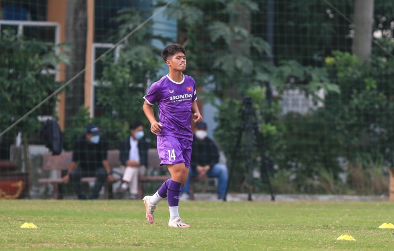 Tiền đạo U23 Việt Nam tịt ngòi, 'đẩy đội nhà' vào thế khó trước ngày lên tuyển