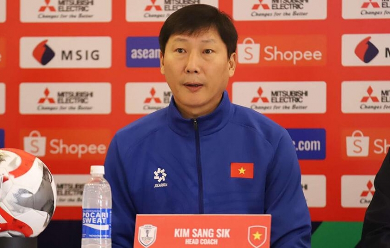 HLV Kim Sang Sik: 'ĐT Việt Nam may mắn vì có Xuân Son'