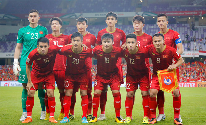 CĐV Đông Nam Á chúc Việt Nam giành 3 điểm trước Trung Quốc
