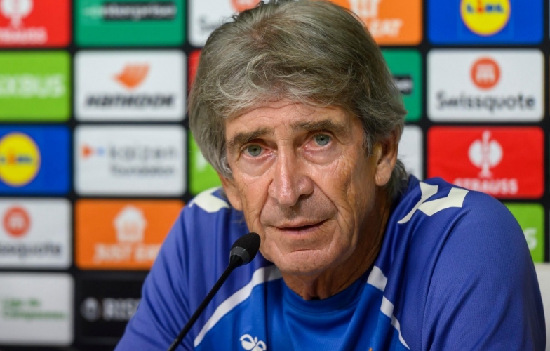 Thầy của Antony đòi lột xác bóng đá theo kiểu... bóng rổ!