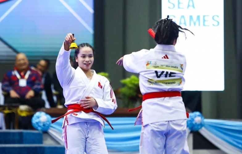 Sợ ma nhưng diễn ‘cương thi’, đôi ju-jitsu mở hàng huy chương cho Việt Nam