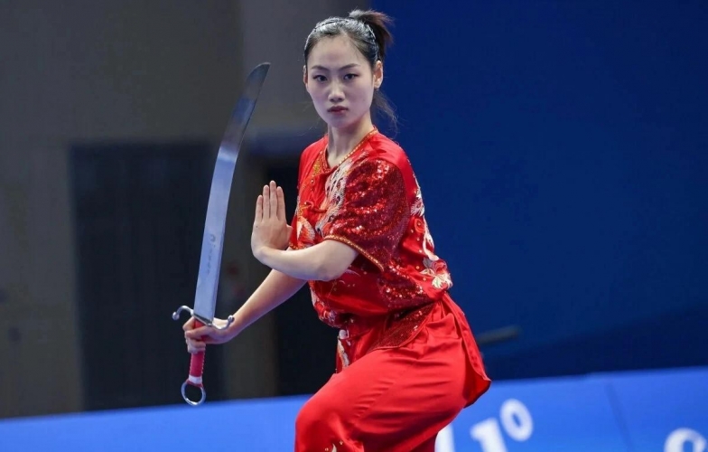 Hot girl wushu suýt bỏ SEA Games, nén đau bùng nổ Thái Lan