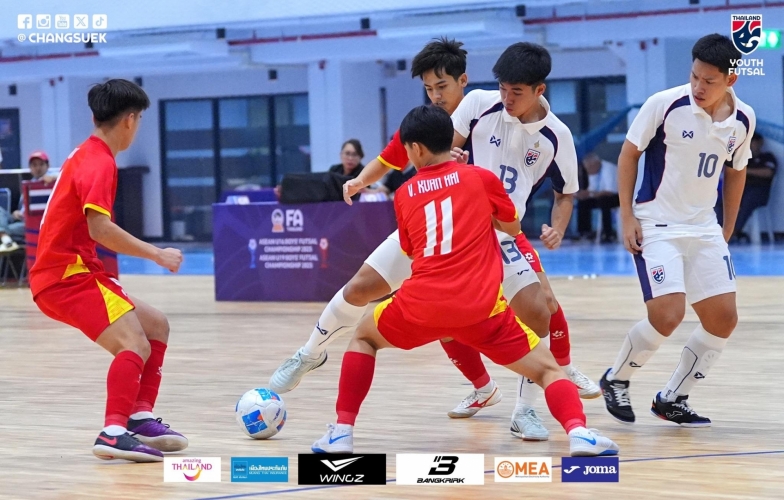 CĐV Indonesia không tin nổi Việt Nam thua đậm Thái Lan 1-5