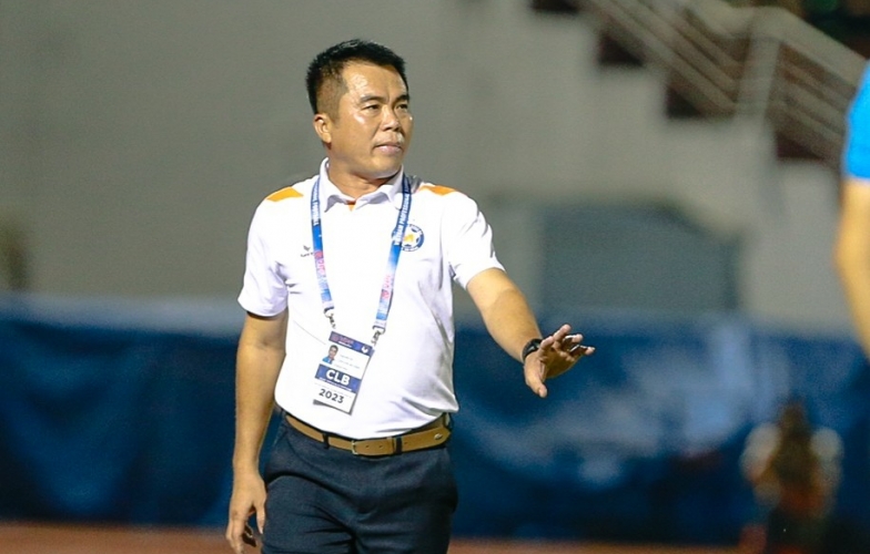 HLV Đà Nẵng chỉ ra lợi ích của việc đội bóng xuống hạng