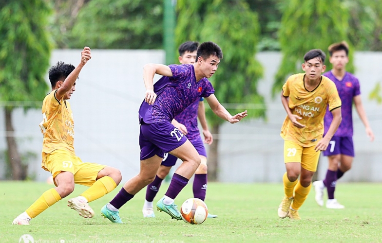 Trực tiếp U19 Việt Nam 0-1 U19 Trung Quốc: Sớm thủng lưới