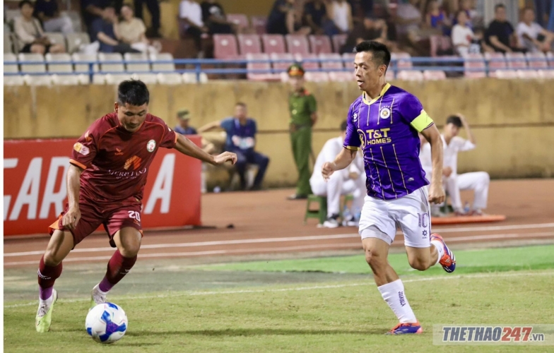 Văn Quyết: 'Nhiều ngoại binh ở V-League chưa đảm bảo chất lượng'