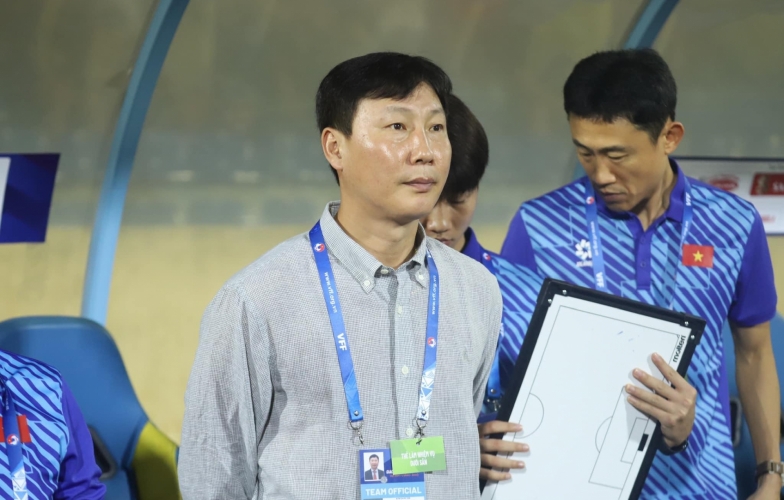 HLV Kim Sang Sik nhận xét thẳng về ĐT Việt Nam trước AFF Cup