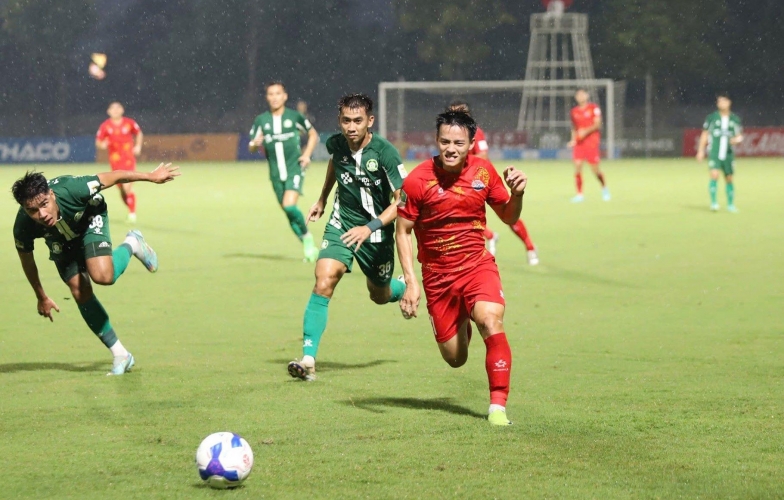 Nghẹt thở cuộc đua tranh vé play-off lên V-League