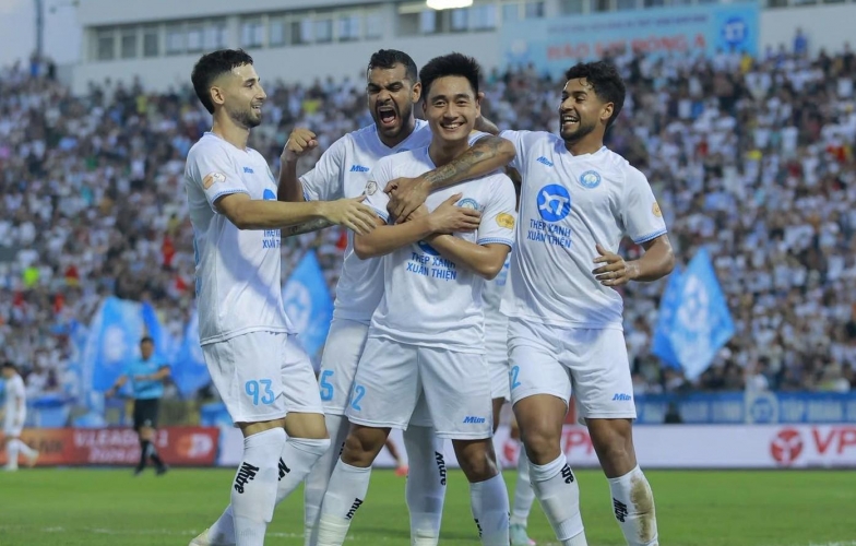 CLB Nam Định thâu tóm các giải thưởng xuất sắc của V-League