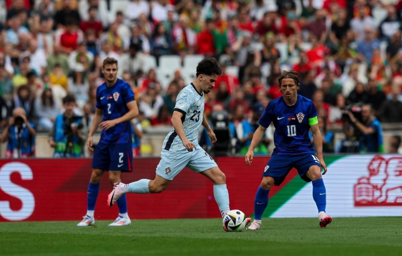 Không Pedri hay Bellingham, Modric chỉ thẳng tiền vệ hay nhất lúc này